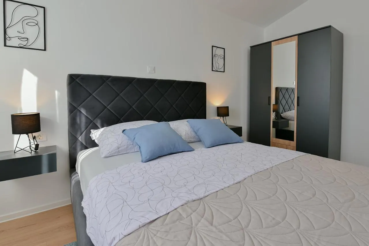 Apartments Noa Sukošan Kroatien
