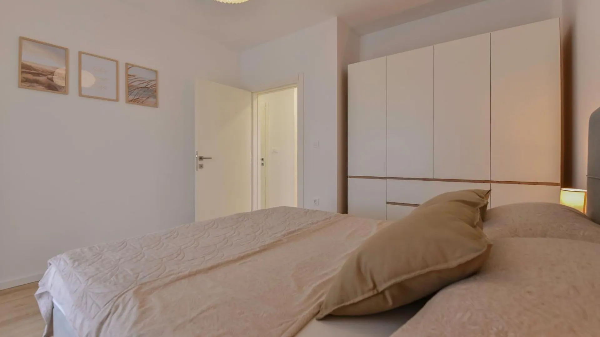Apartments Noa Sukošan