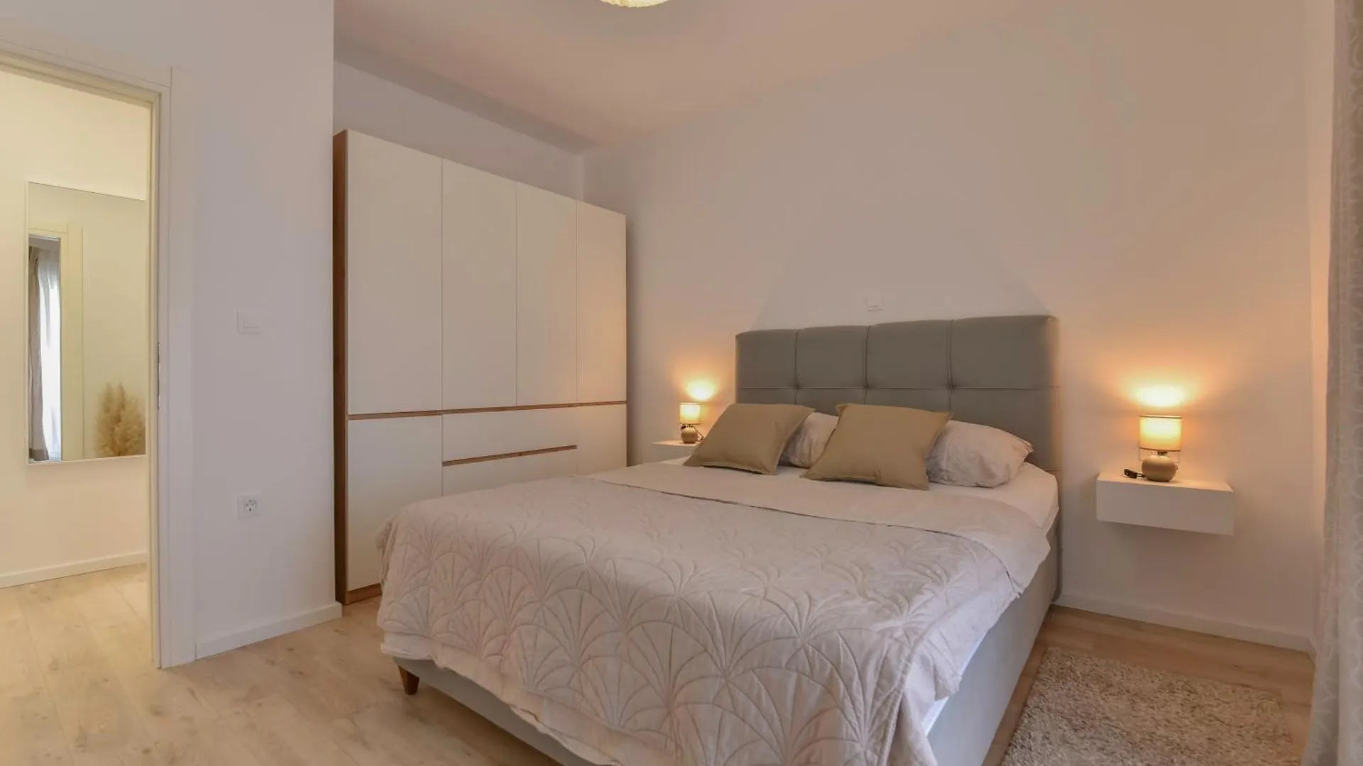 Apartments Noa Sukošan